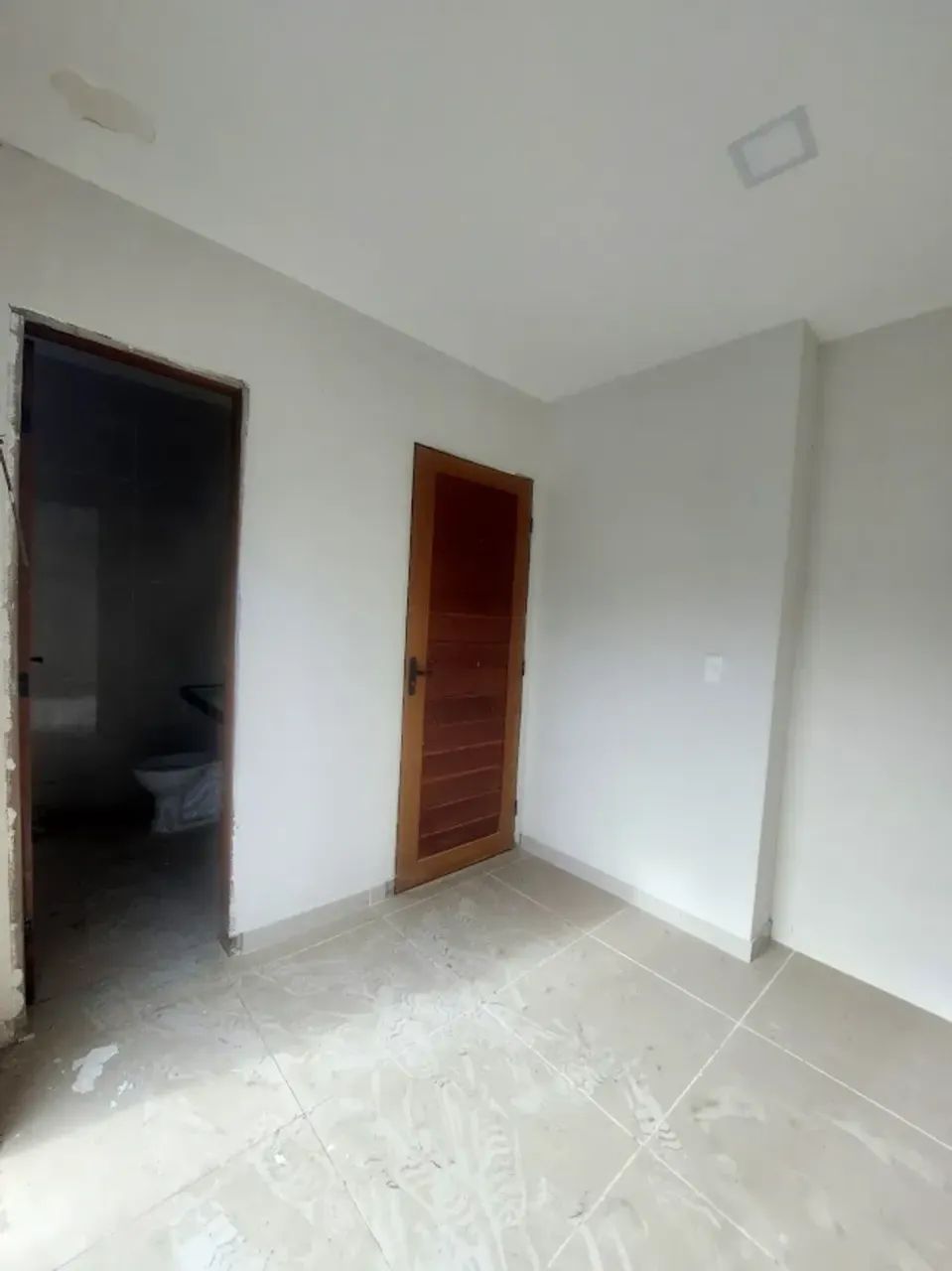 Loja com vitrine, centro de porto, perto da rotatória, com 2 quartos, 75m², 1 garagem, - Foto 5