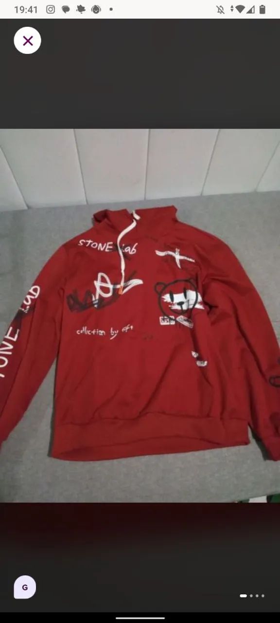 Moletom vermelho estampado 