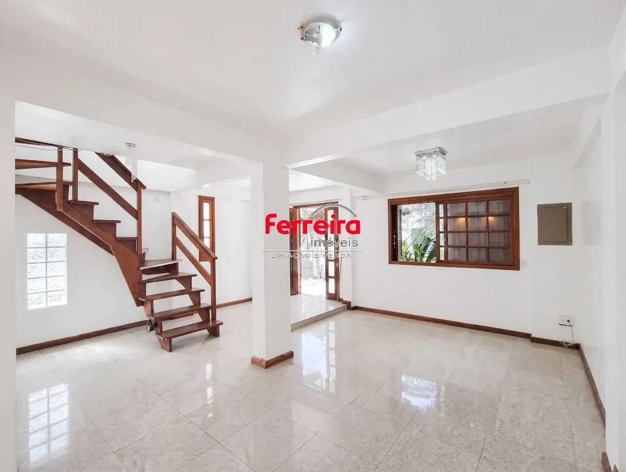 Edifício para Aluguel no Bairro Cristo Redentor com 230m² de Área Útil