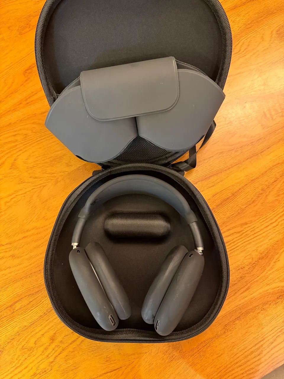 AirPods Max Cinza Espacial - Fones de Ouvido - Setor Bueno