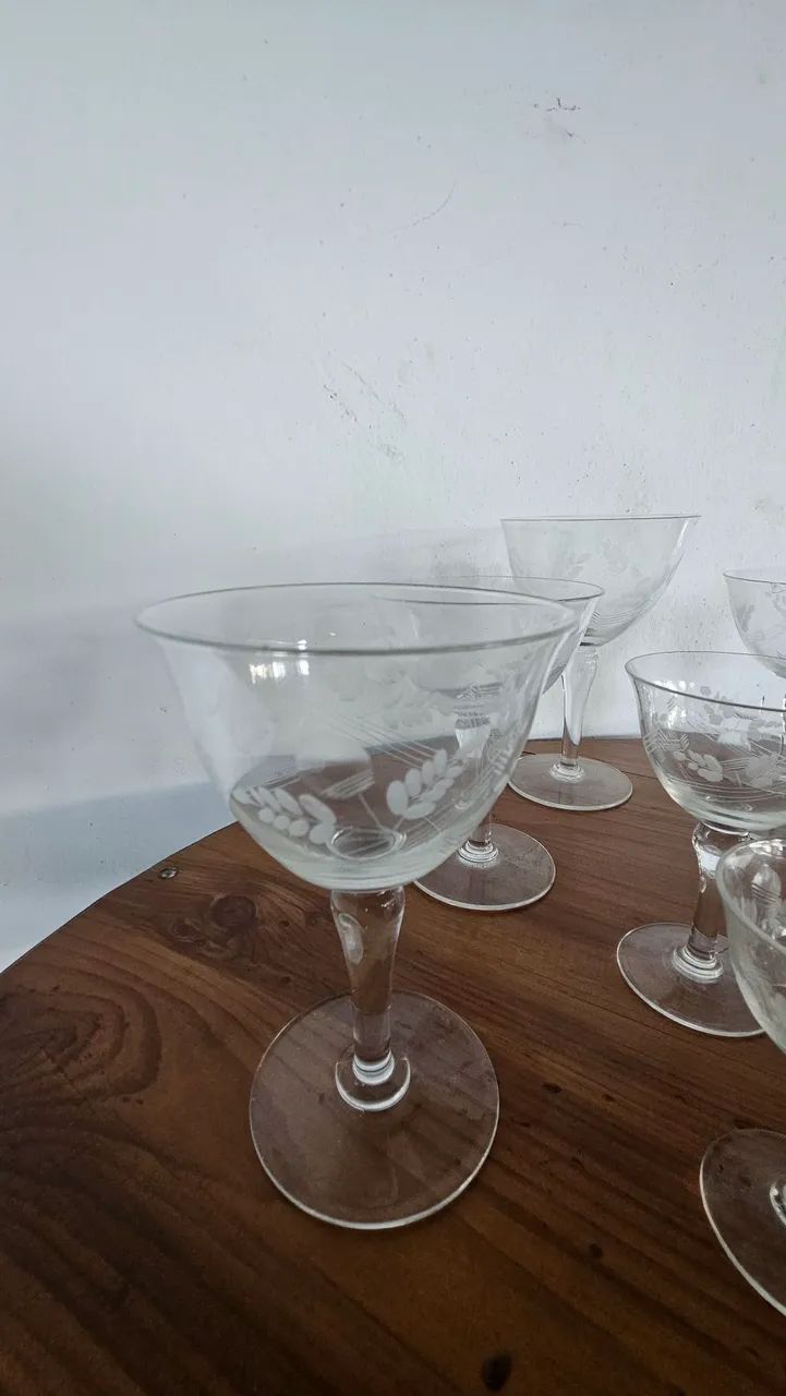 Conjunto taças antigas com Lapidação floral - Foto 3