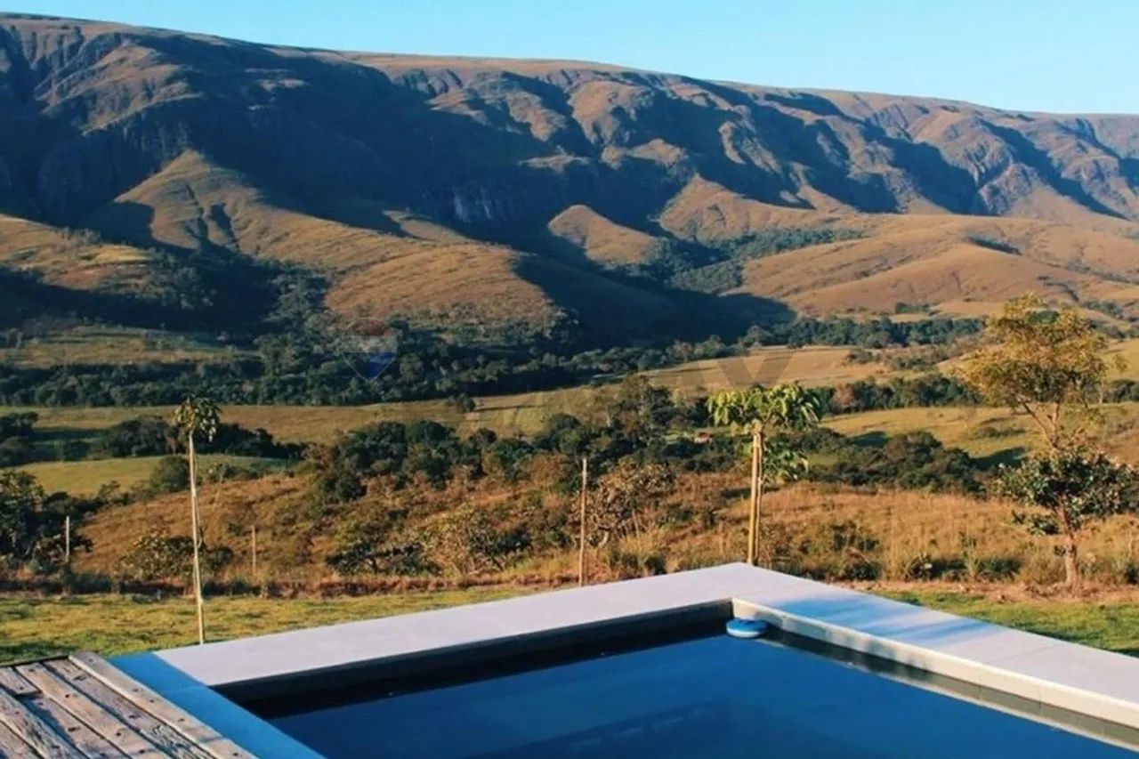 "Refúgio Ideal: Terreno 20.000m² em Delfinópolis"