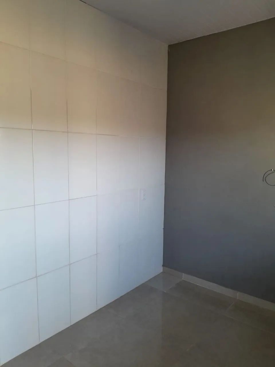 ALUGA-SE Kitnet  - Foto 4