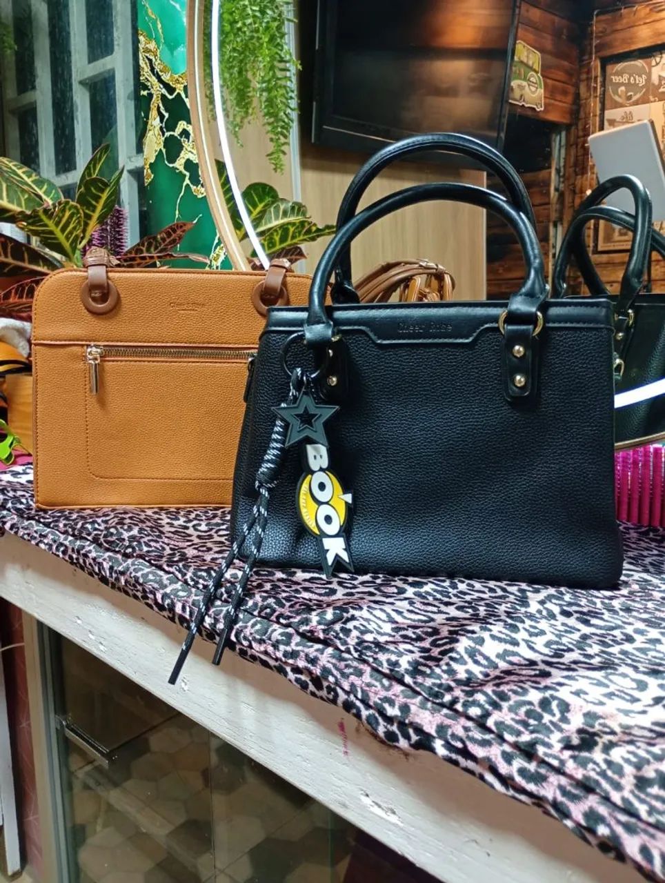Bolsas novas médias elegantes - Foto 2