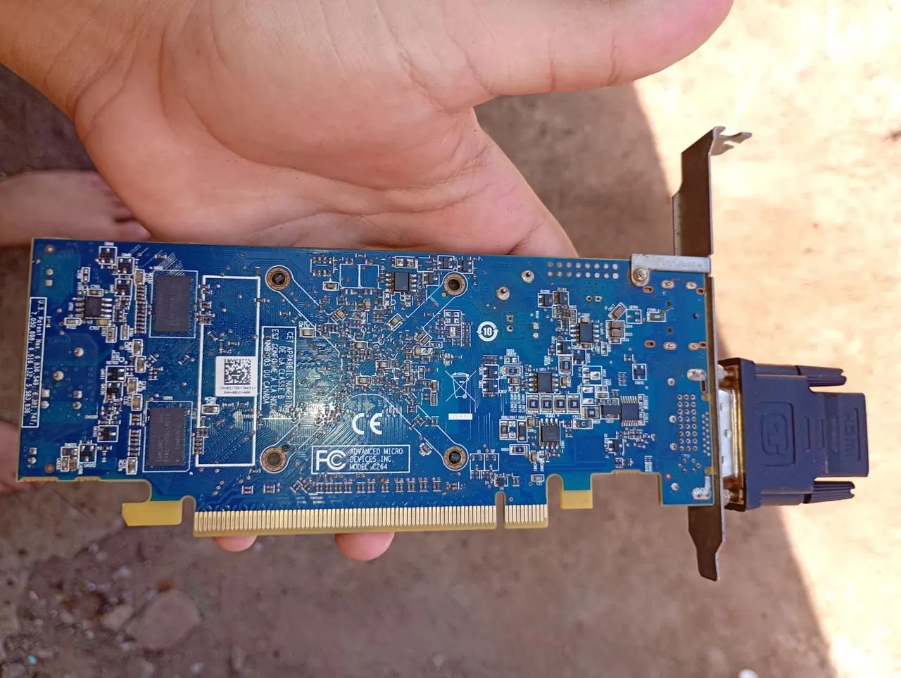 Placa de vídeo AMD Radeon 6450 - Foto 3