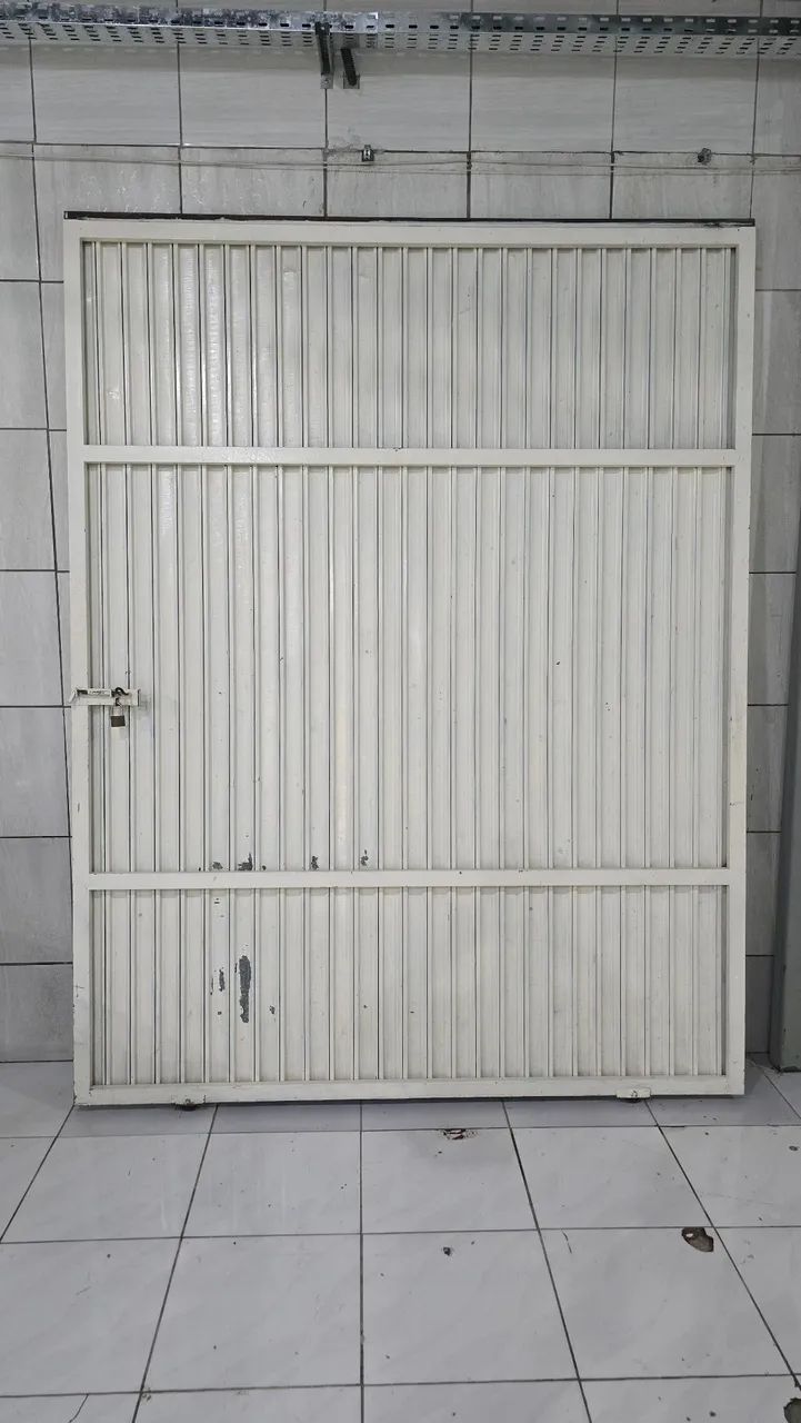 Portão em Chapa de aço de correr