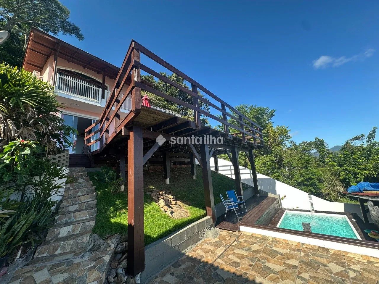Casa com 4 dormitórios para vender ou alugar, 247,00m² - Rio Tavares - Florianópolis/SC