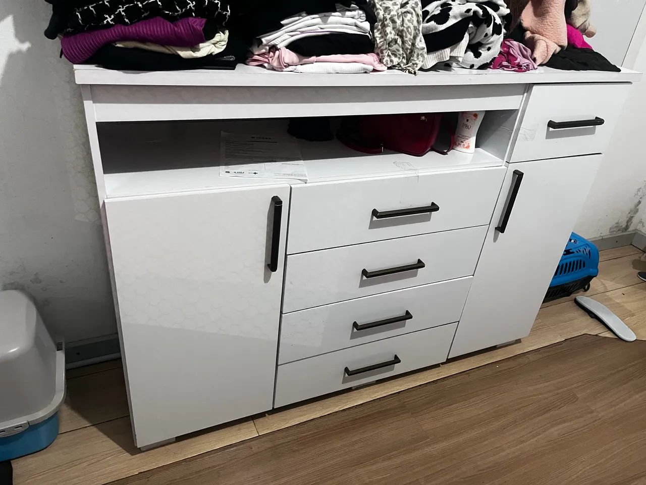Vendo cômoda com gavetas - Foto 2