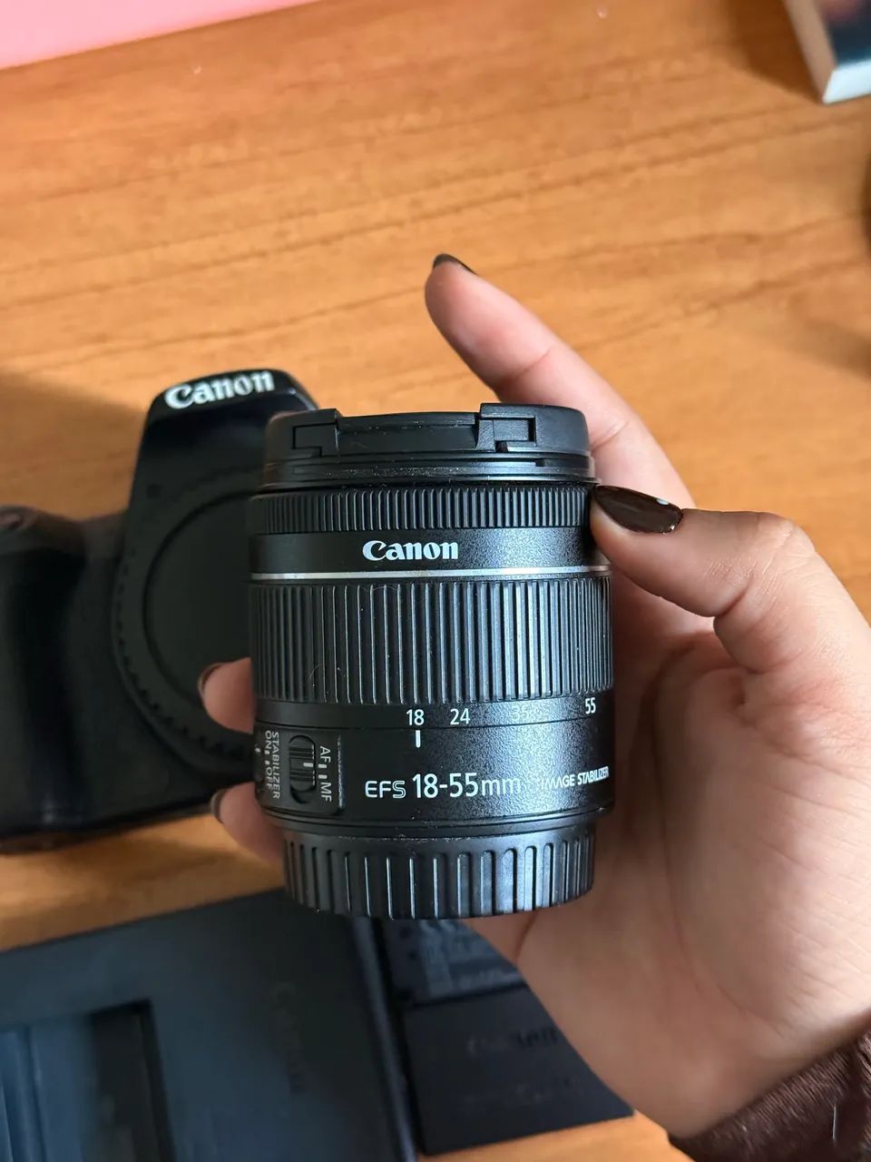 Câmera Canon SL2 e 18-55mm (5k de clicks) - Foto 2