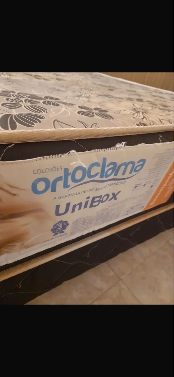 Vendo cama de casal 