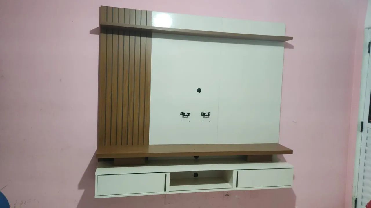 Vendo esse painel com rack em ótimo estado