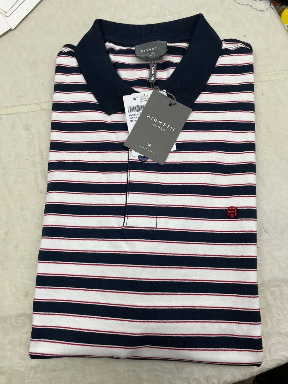 VENDO POLO DE MARCA
