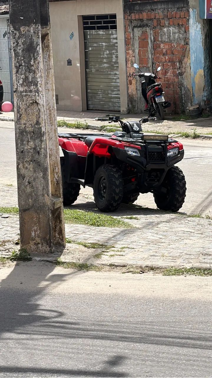Quadriciclo super conservado 