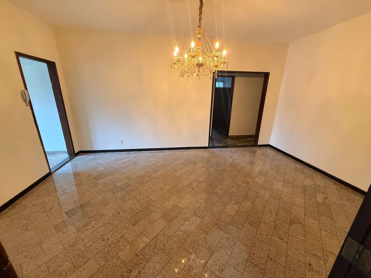 ALUGO APARTAMENTO EM LOCAL EXCELENTE - Foto 2