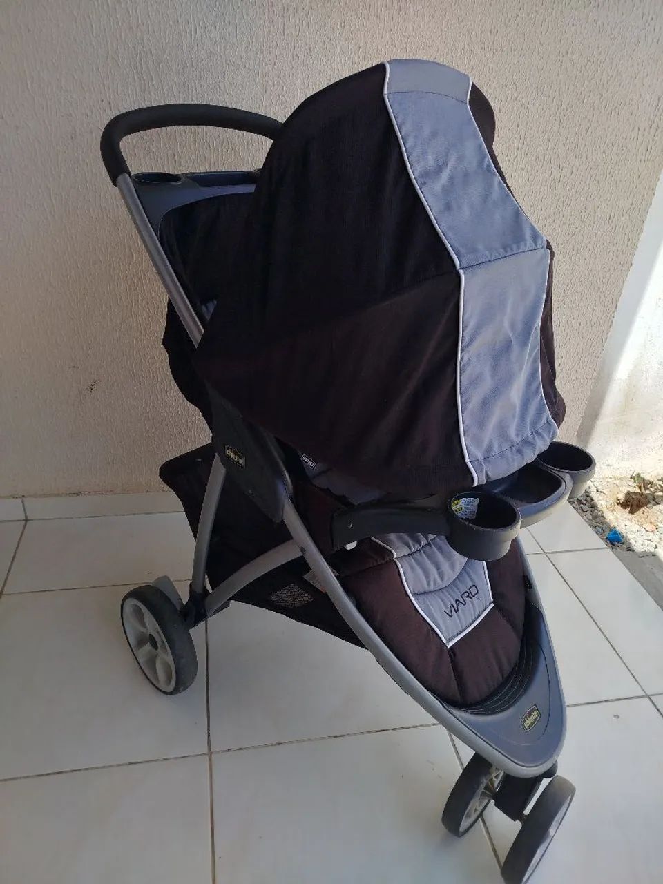 Carrinho de bebê Chicco (Modelo Viaro) - Foto 4