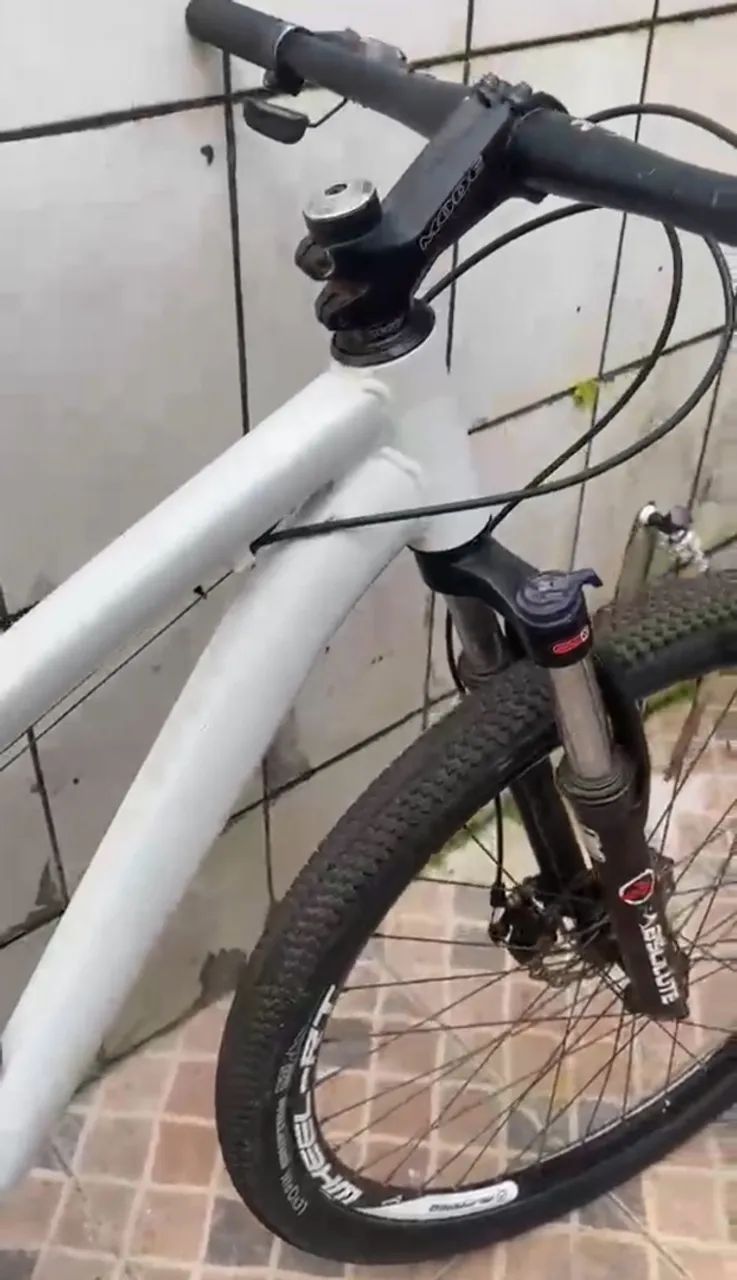 MTB aro 29 branca - Foto 2