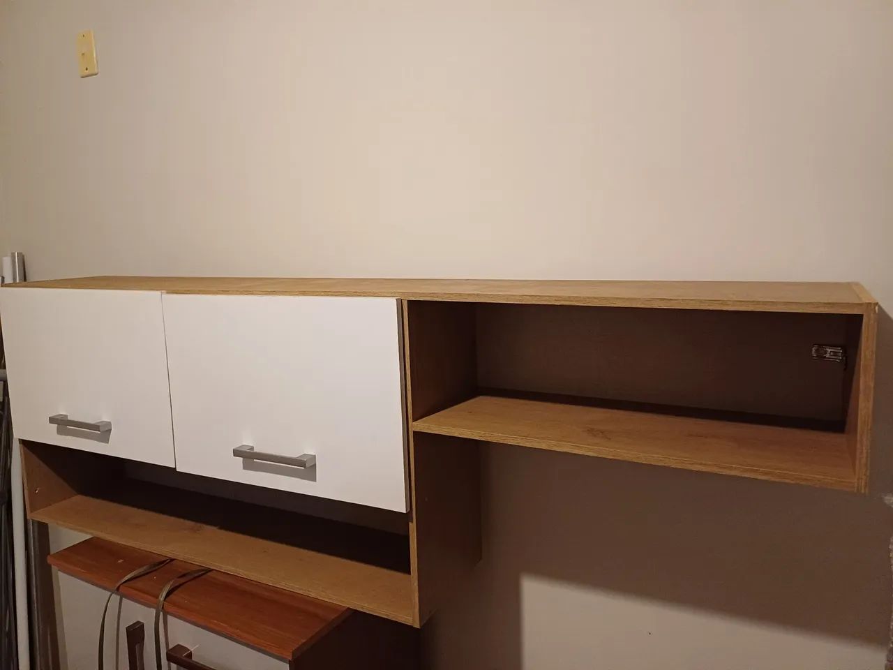 Armário Aéreo de Cozinha de Parede com Portas e Nicho - Madeira e Branco