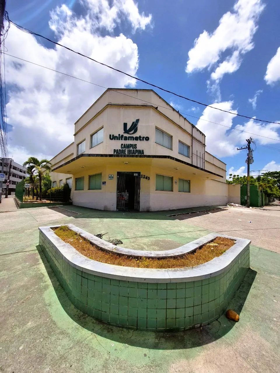 OPORTUNIDADE DE INVESTIMENTO! PRÉDIO COMERCIAL ideal para faculdade, clínica, salas comerc