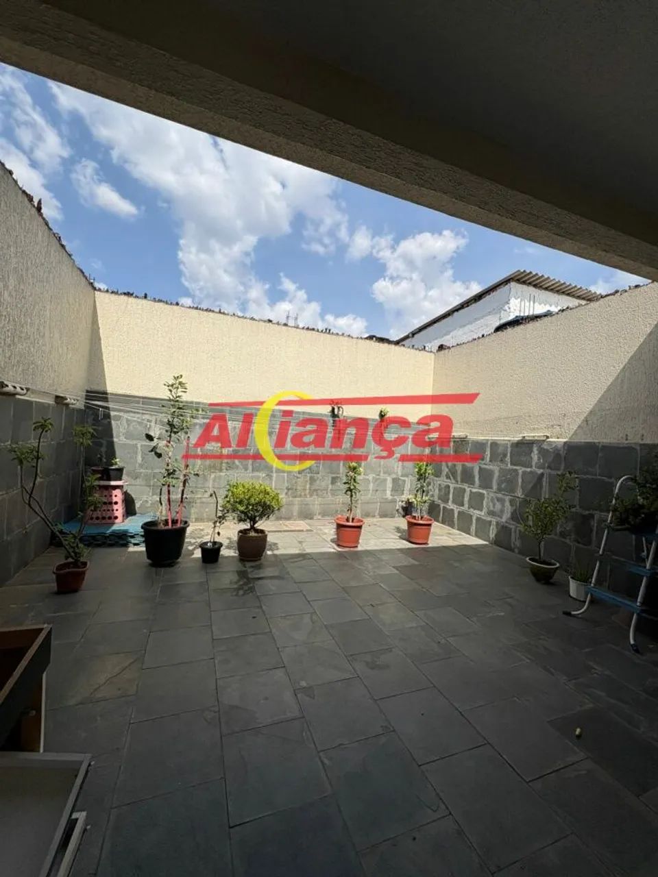 Casa Acolhedora e Espaçosa na Vila Flórida com Quintal e Churrasqueira - Foto 5