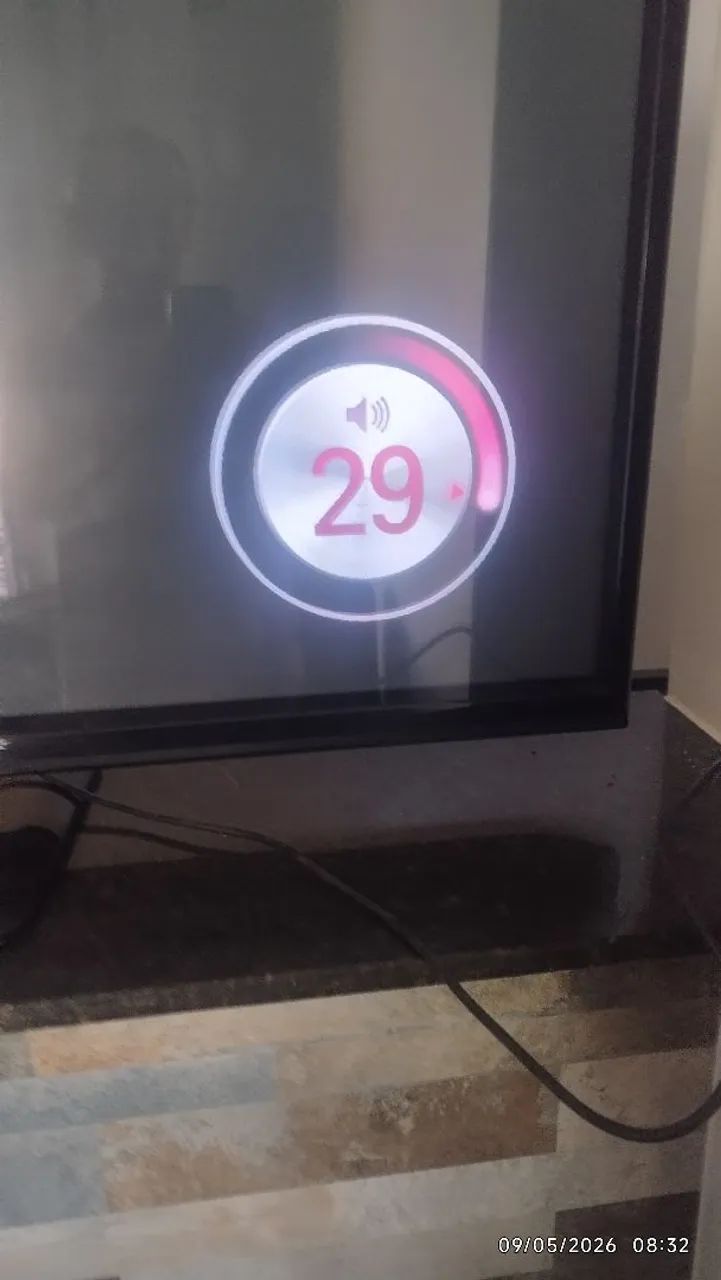 Tv LG 60 polegadas não é smart, em perfeito estado, com controle e cabo. - Foto 4