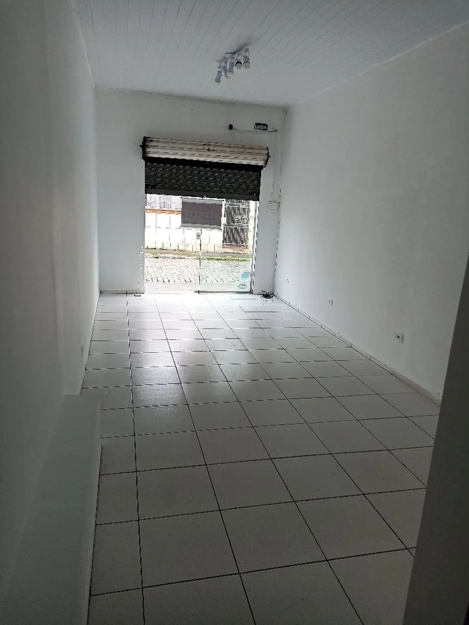 Sala Comercial no Centro de Paranaguá  - Foto 2