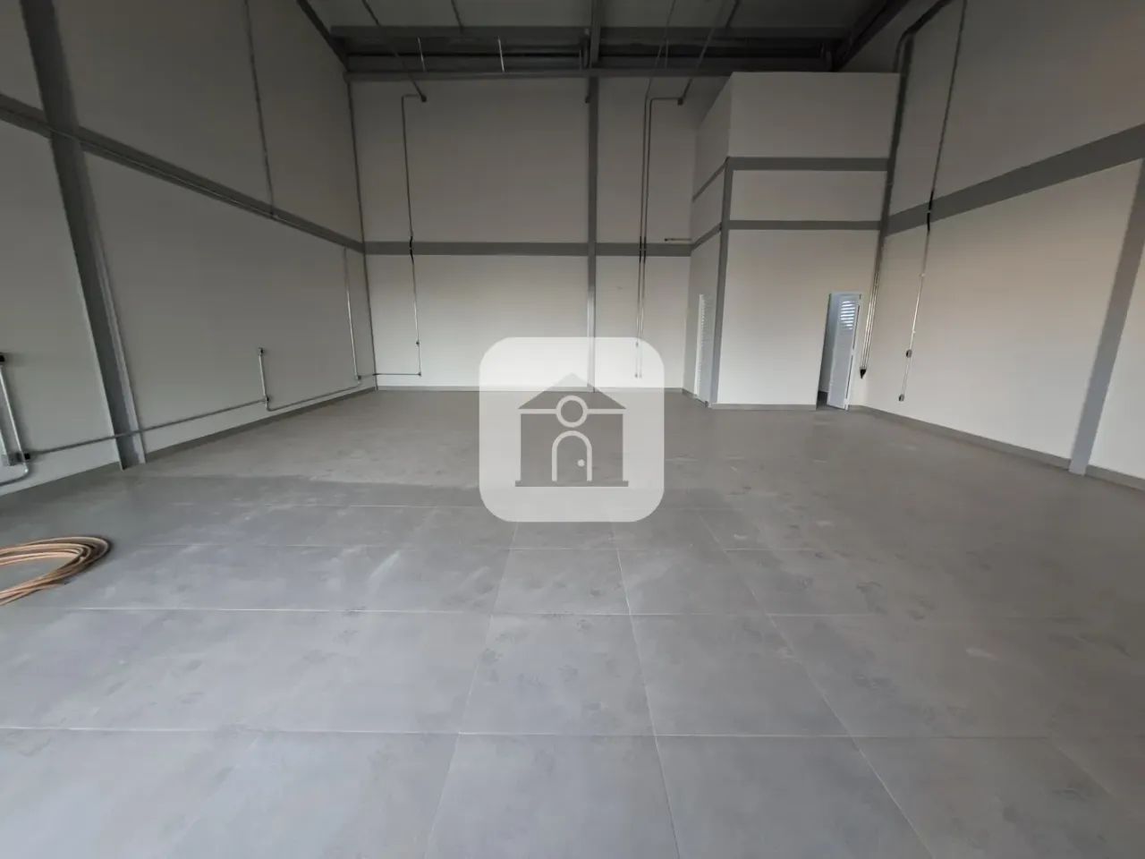 Loja comercial para locação no bairro Laranjeiras