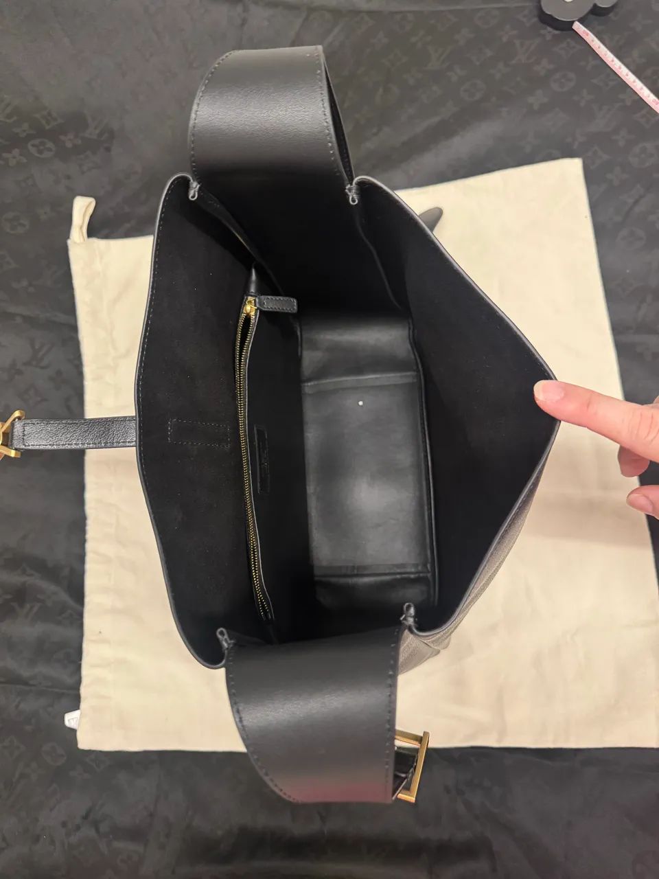 Bolsa de couro legítimo preto modelo italiano Yves Saint Laurent hobo - Foto 3