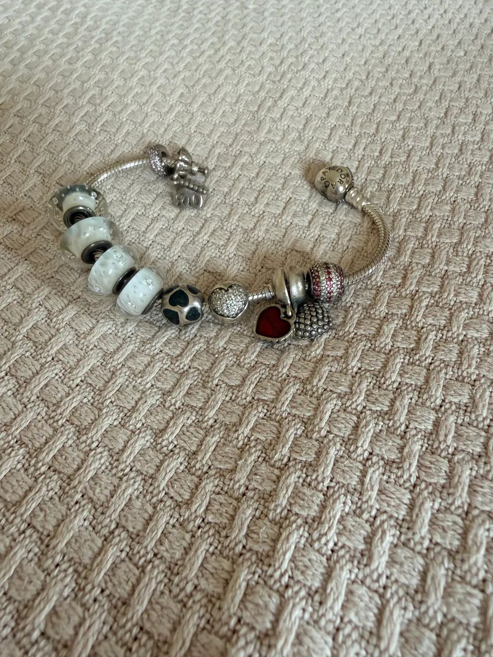 Pulseira Pandora com berloques - Foto 2