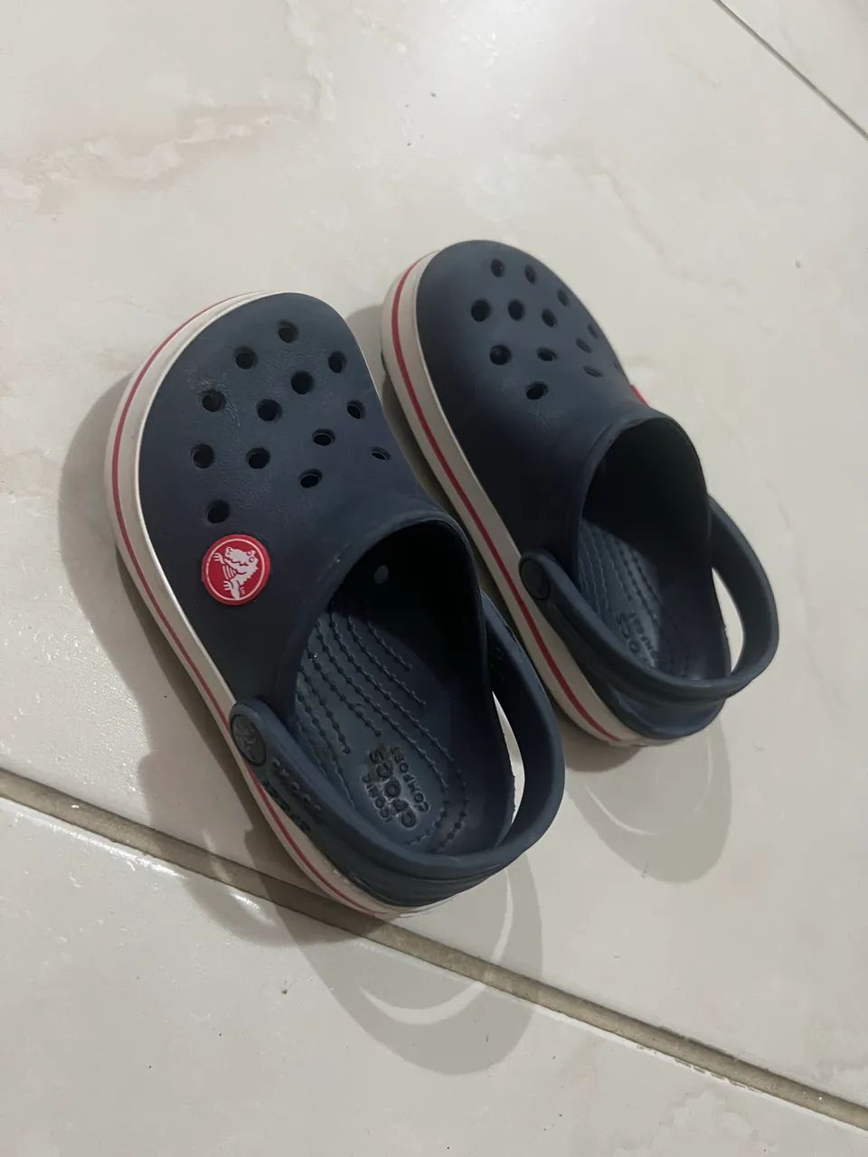 Sandália Crocs - Foto 3