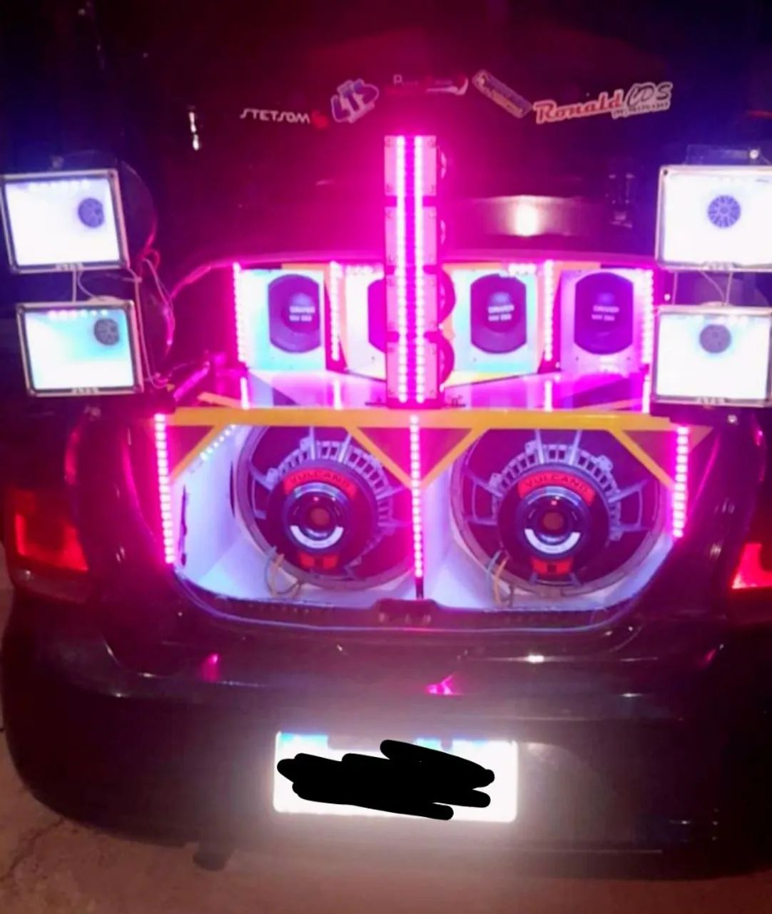 Som automotivo completo no ponto de colocar no seu carro tudo semi novo