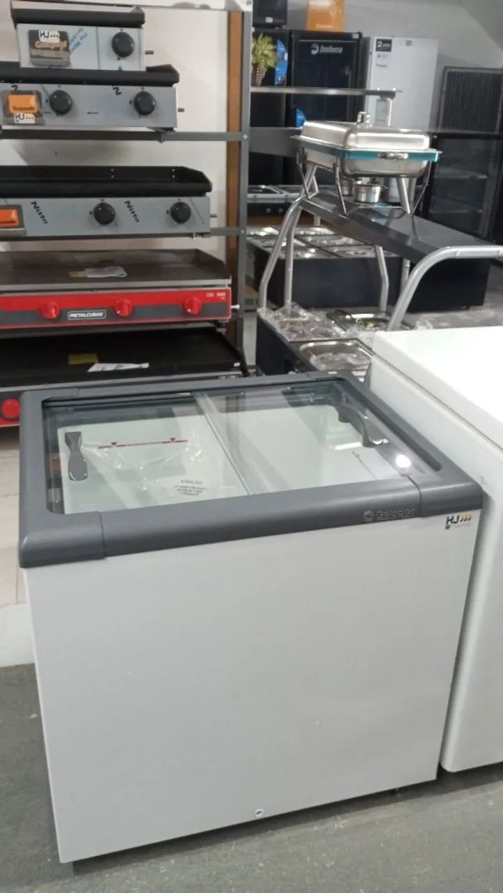 NZ. Freezer horizontal 200 litros tampa de vidro Gelopar 