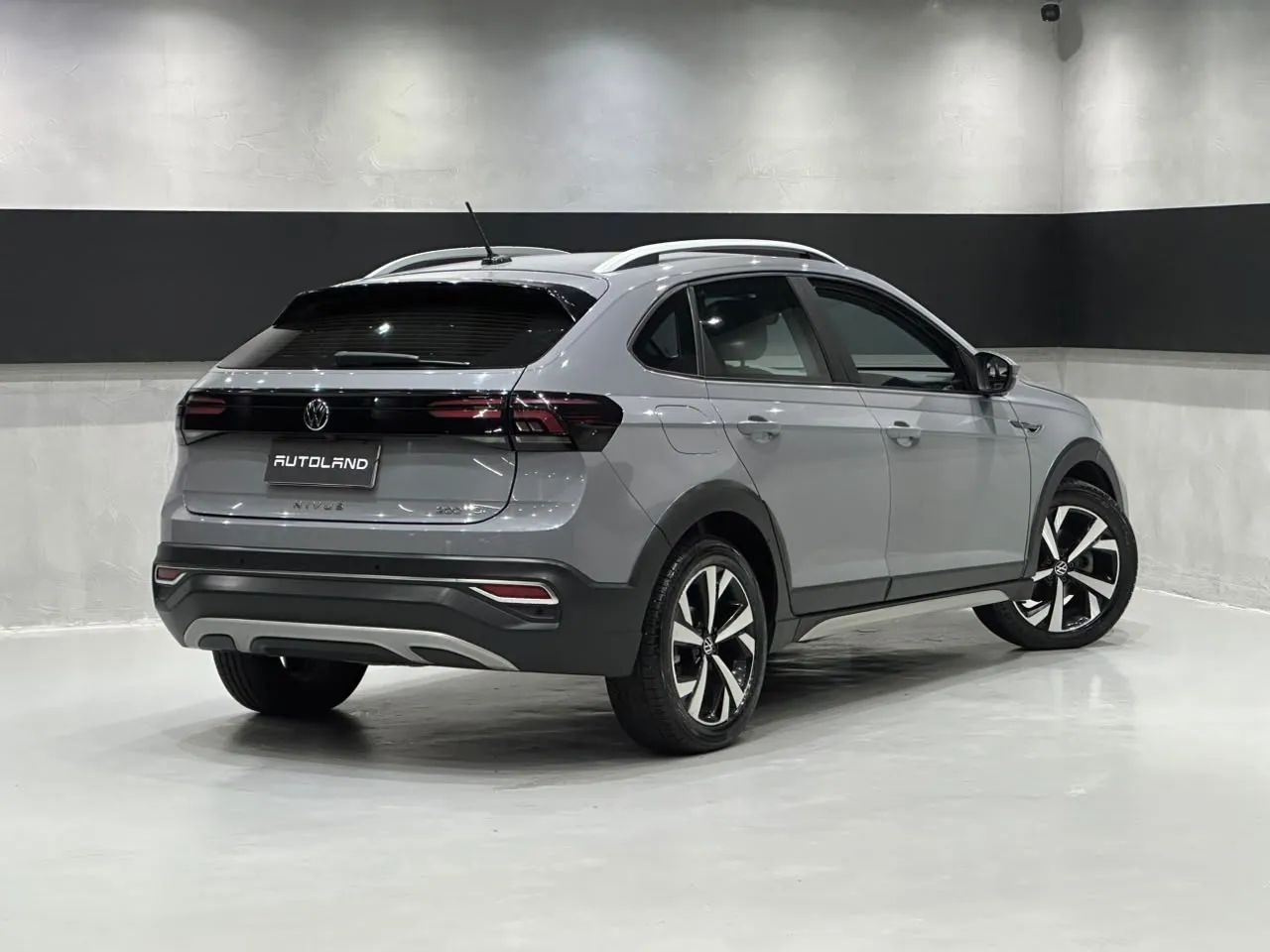 Volkswagen Nivus Highline 1.0 200 TSI Flex Aut., foto 4 de 19