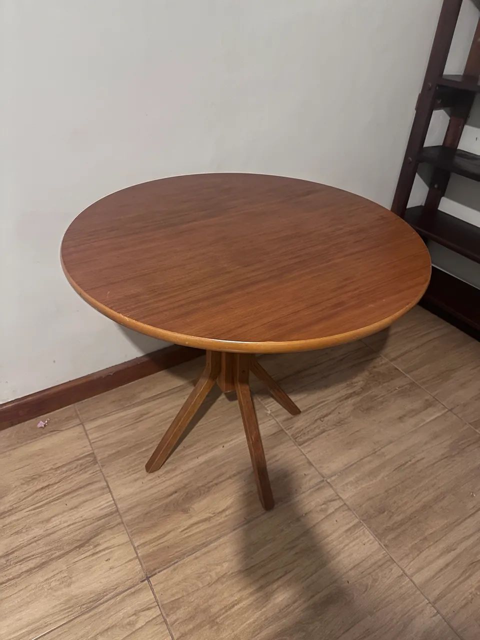 Mesa de madeira maciça  - Foto 4
