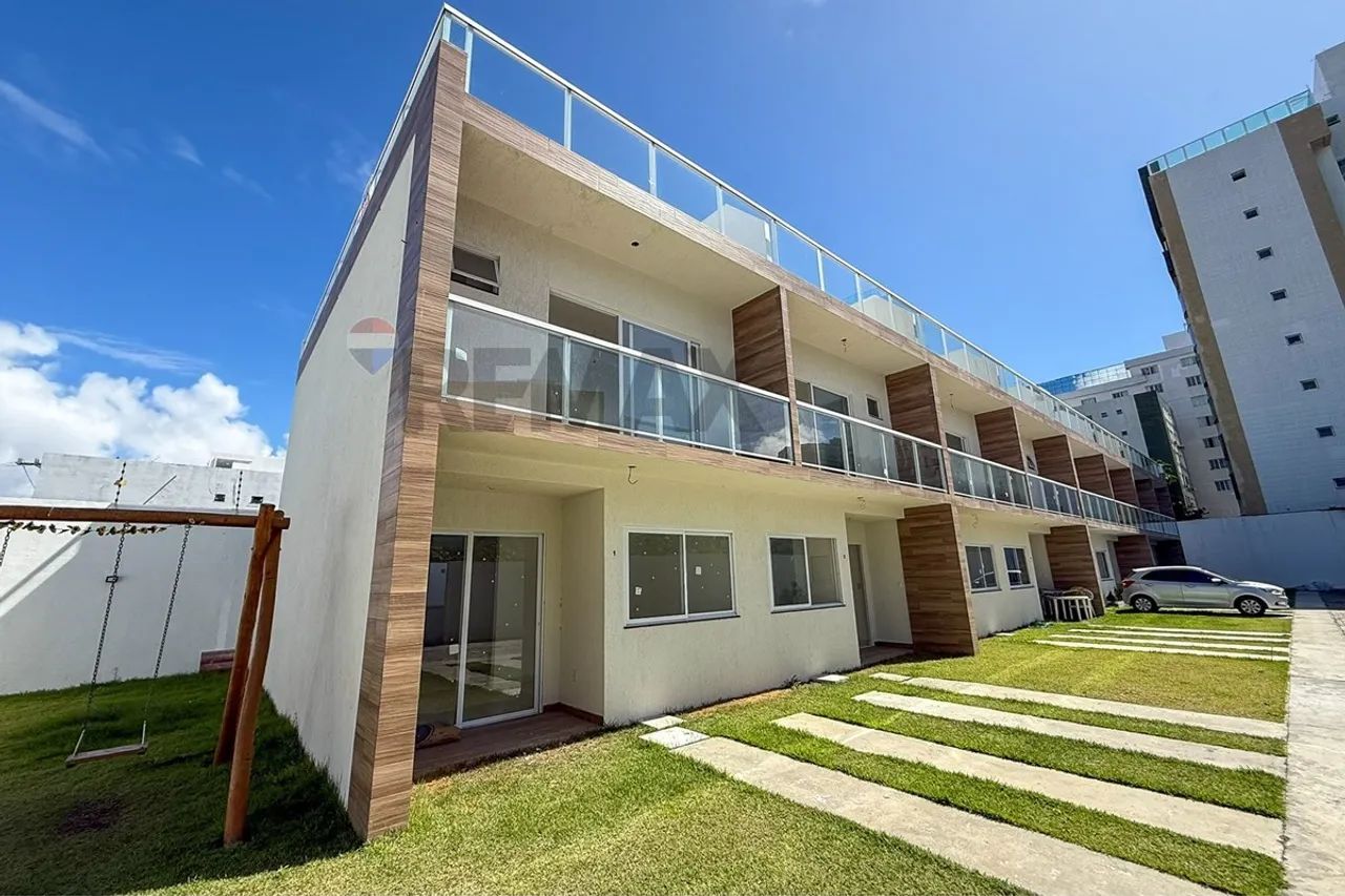 VILLAGE TRIPLEX À VENDA EM PITANGUEIRAS