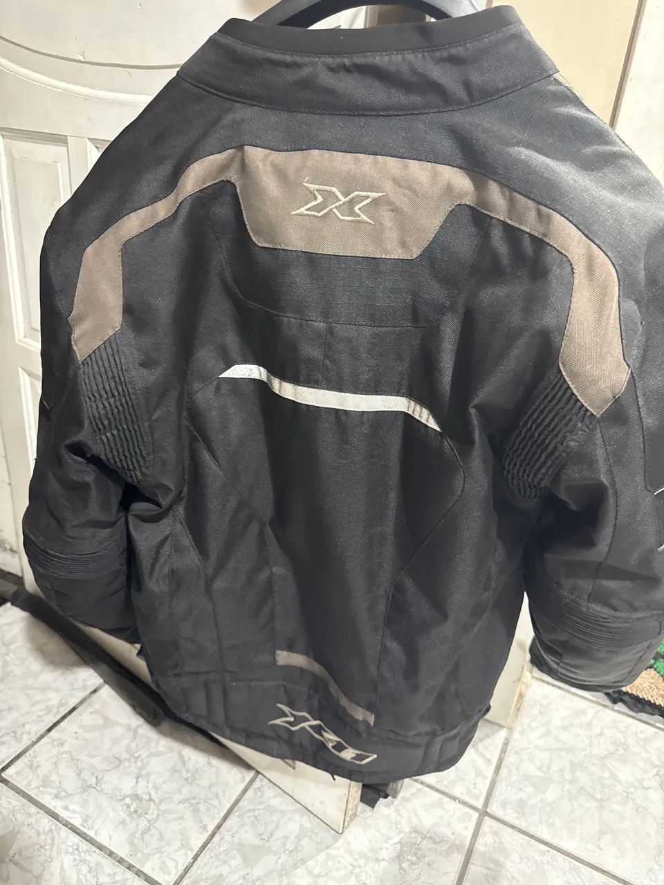 Jaqueta x11 semi nova  - Foto 3