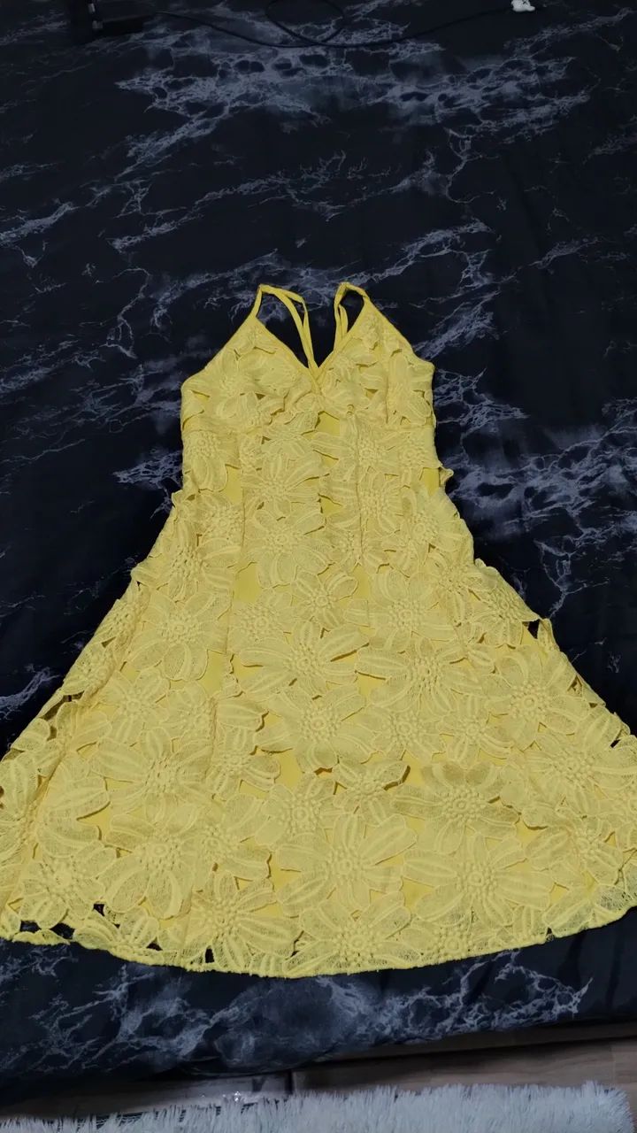 vestido (agua e opio) amarelo