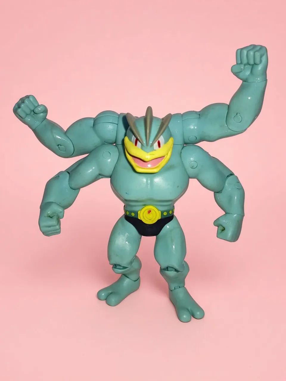 Boneco Pokémon Machamp Nintendo
