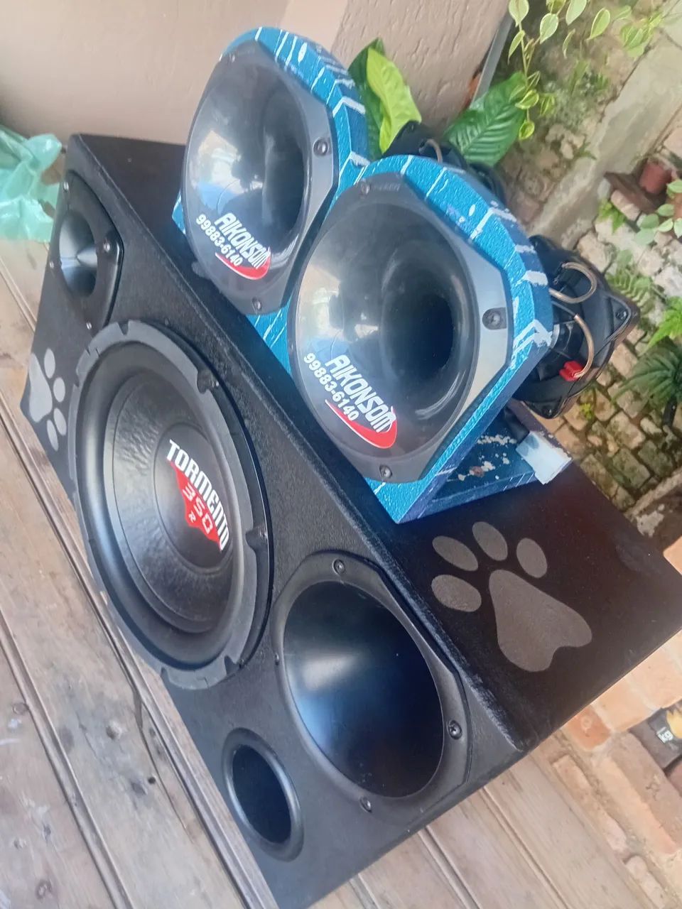 Caixa sub 350R