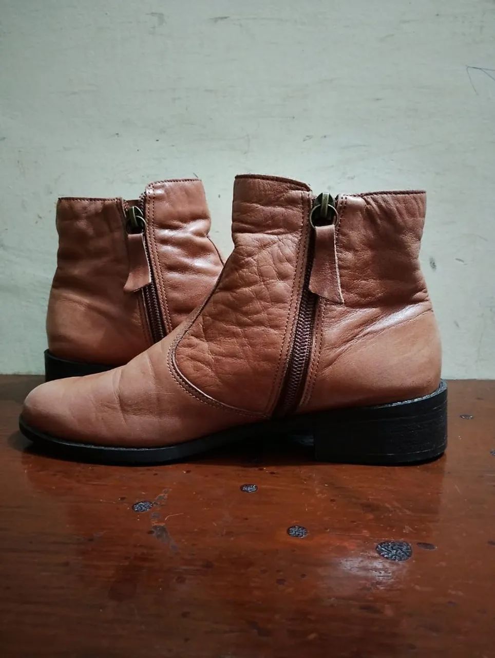 Bota de couro da marca Corello  - Foto 3