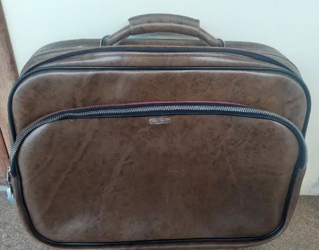 Mala de mão vintage em couro legítimo
