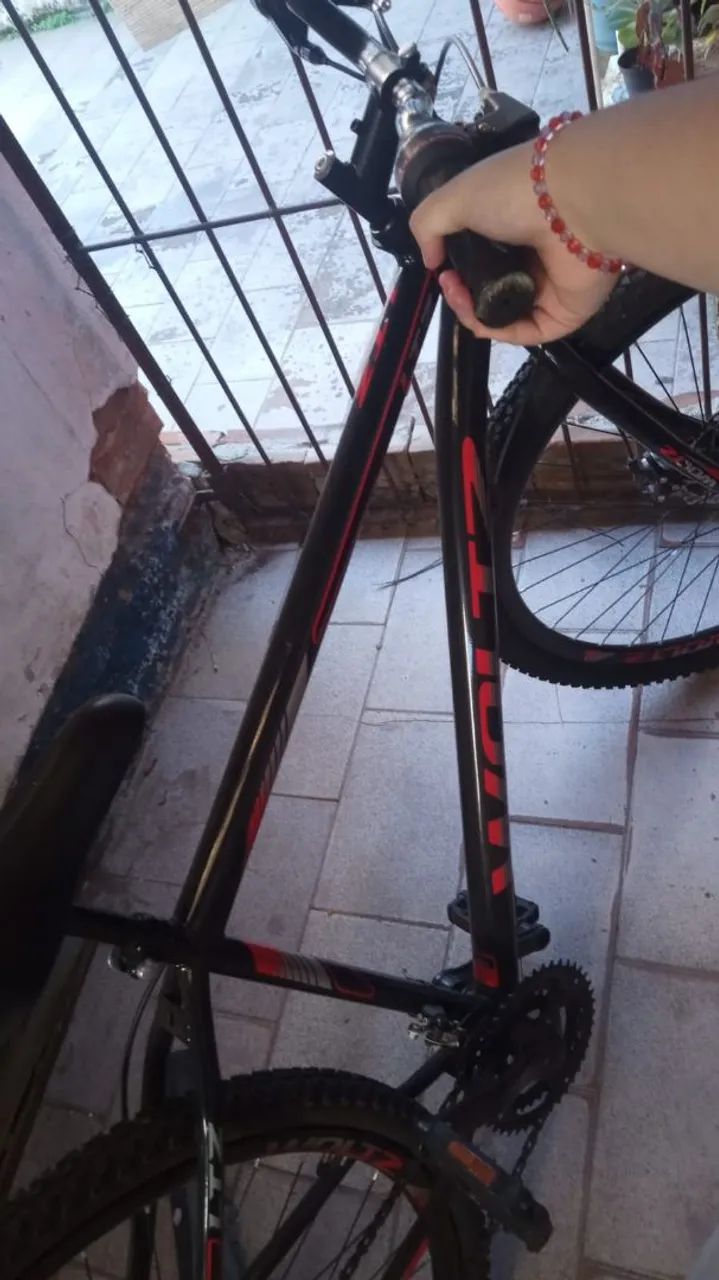 Vendo bicicleta seminova aro 29 - Foto 2