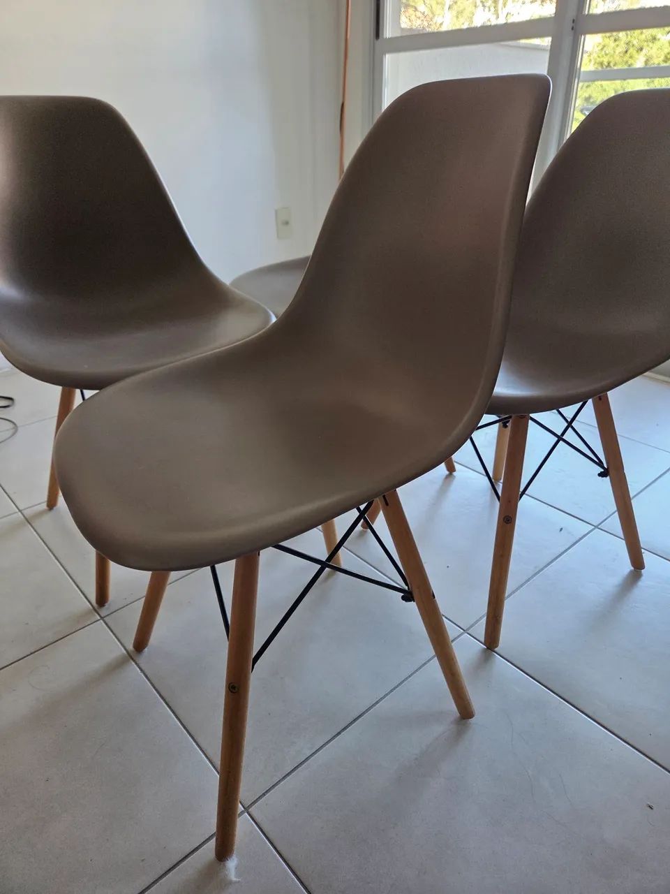 4 cadeiras de jantar Eames - Foto 2