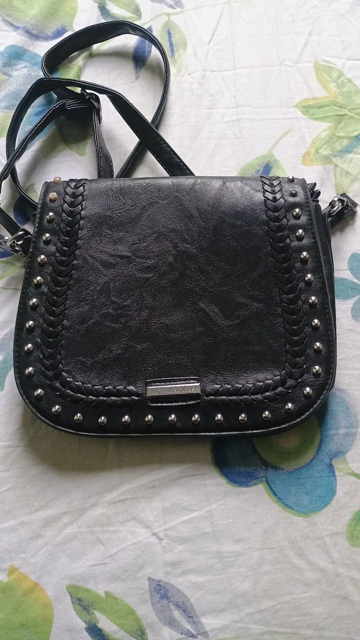 Bolsa feminina em couro 