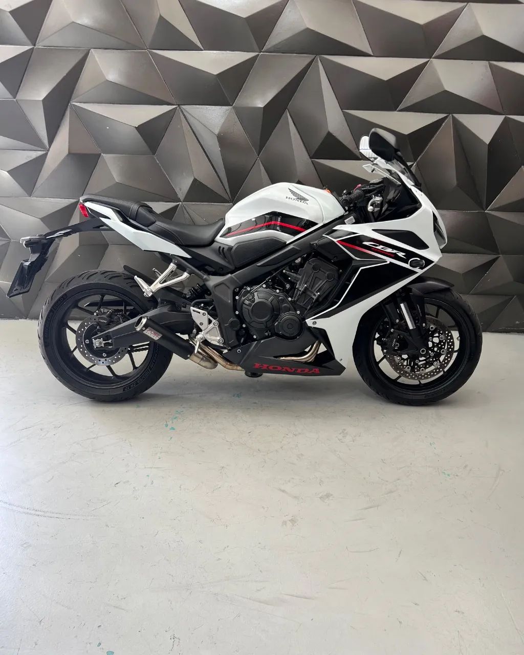 CBR 650 R - Foto 4