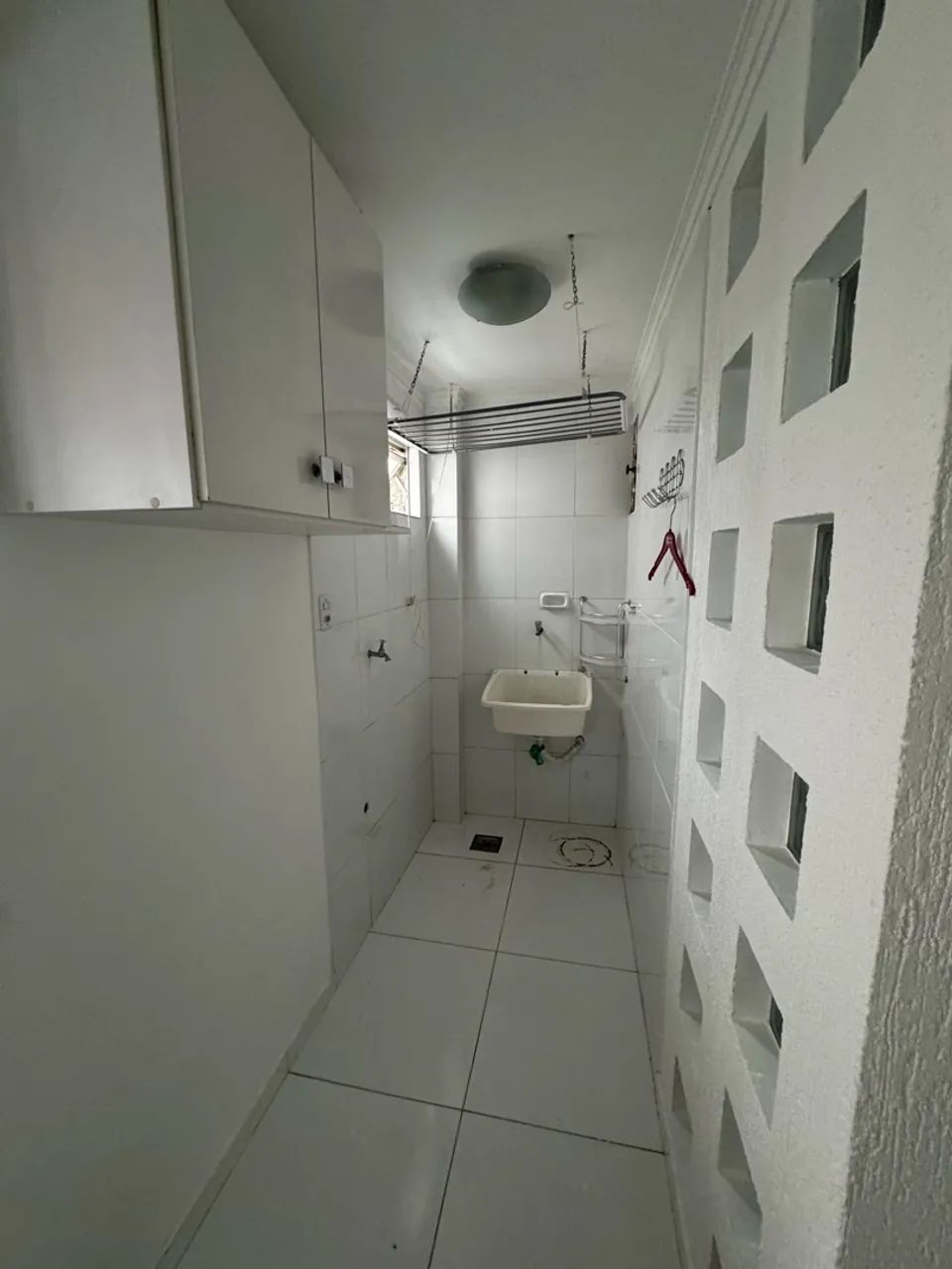 Apartamento de 2 quartos semi mobiliado  - Foto 2