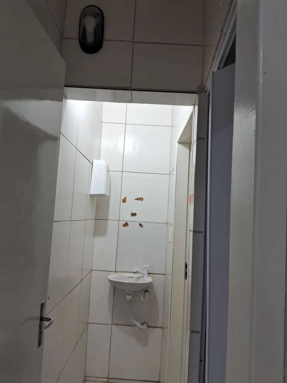 ALUGA-SE ESTE ESPAÇO COMERCIAL - Foto 4