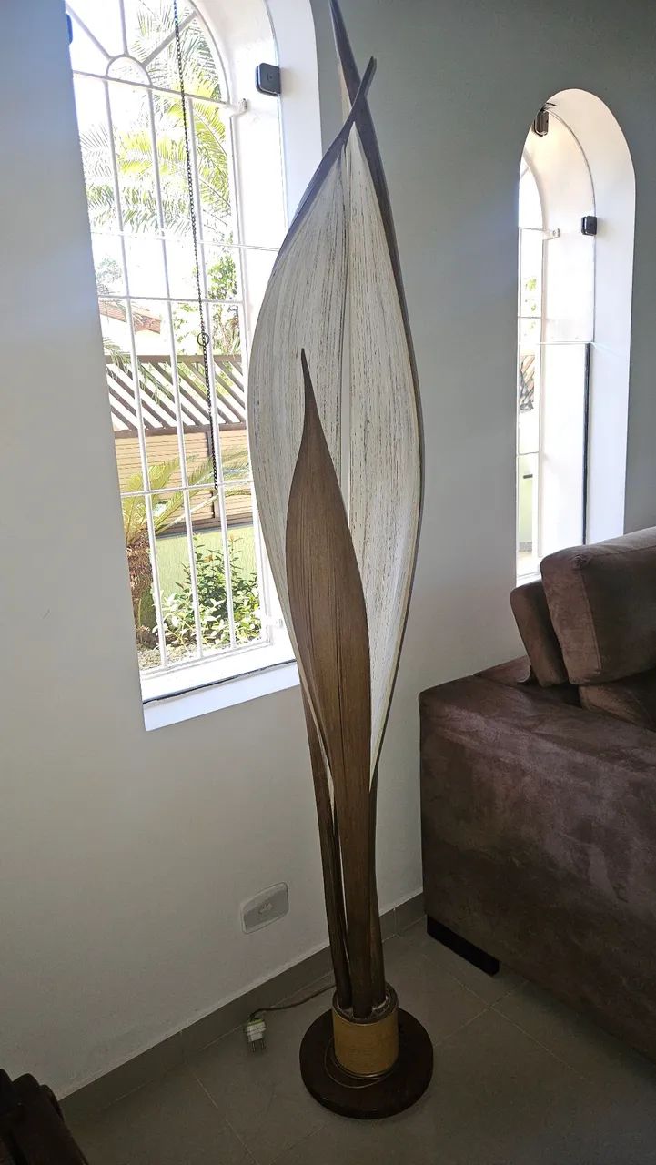 Luminária / Abajur de Chão Rústico em Fibra Natural - Design Orgânico