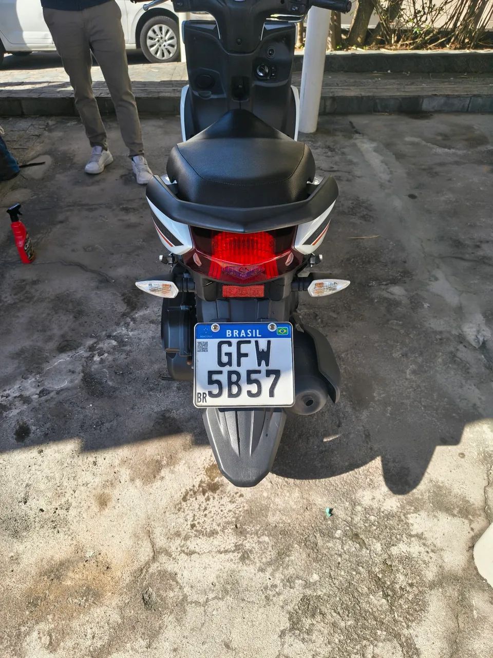 Fluo 125  - Foto 2