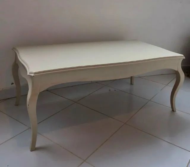 Mesa de centro retangular na cor bege claro - Foto 2