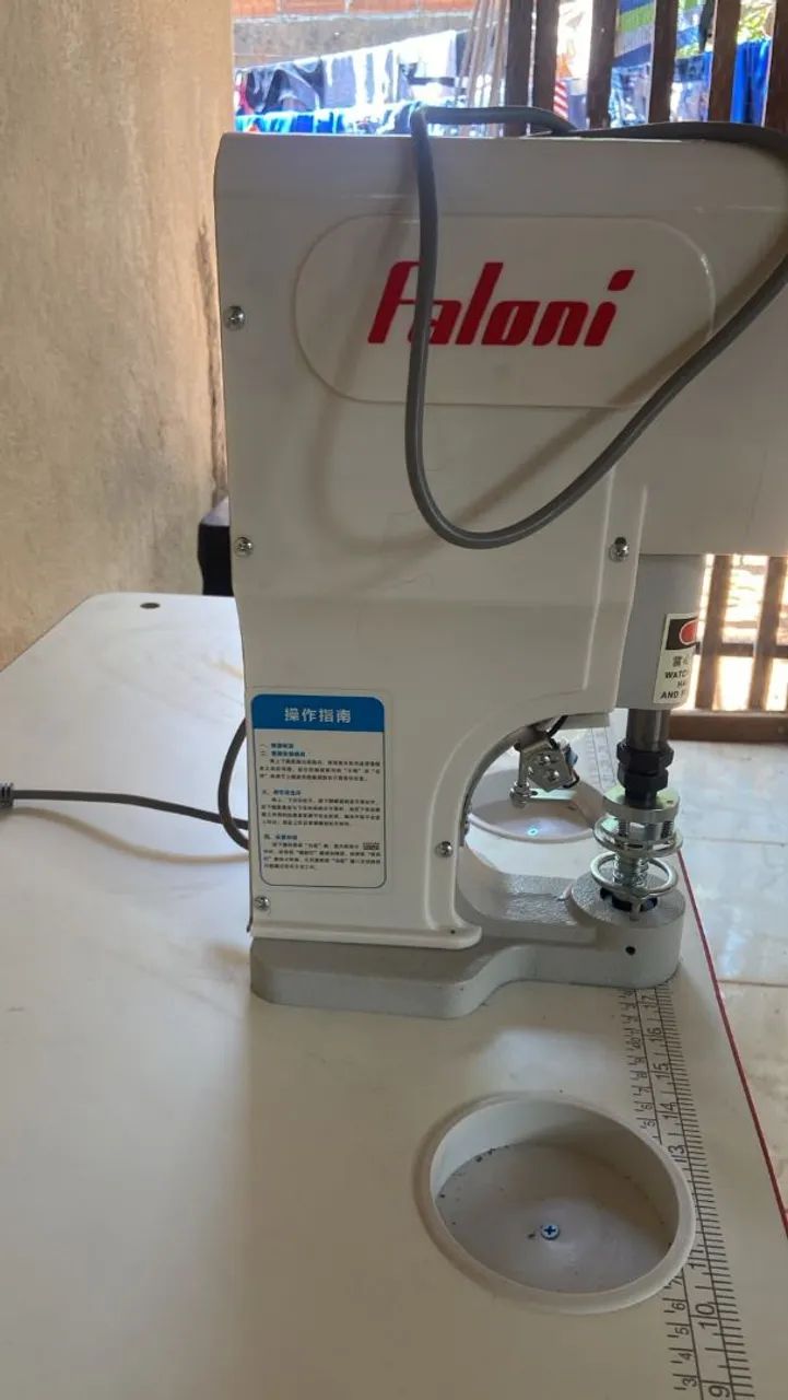 Máquina de pregar botões e ilhos  - Foto 2
